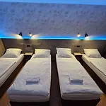 Hotel & 3*