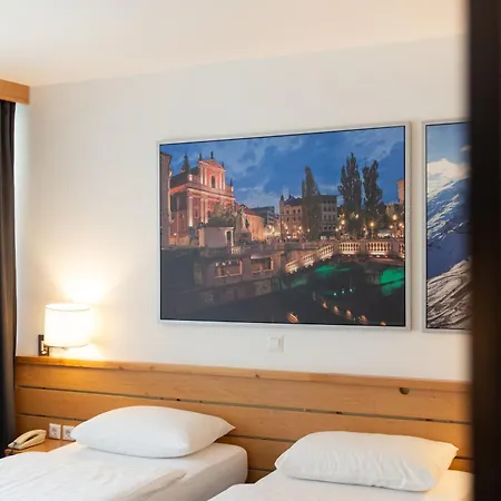 Hotel & Lubiana