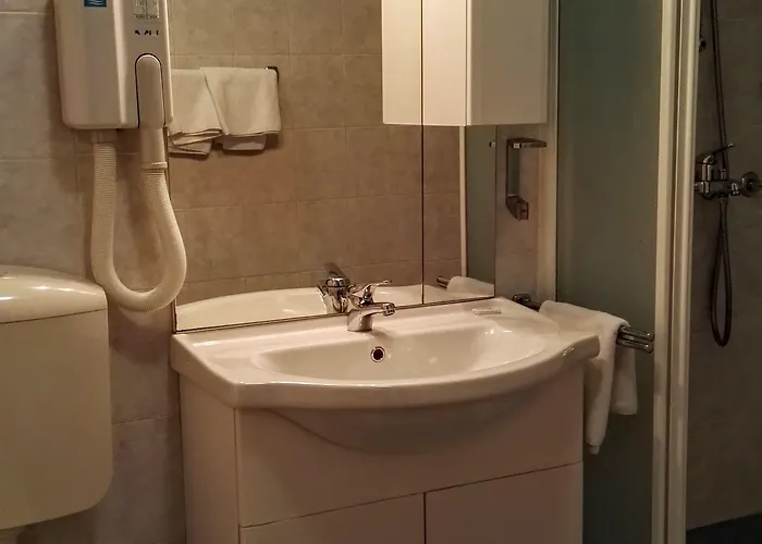 & Готель Любляна