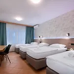 Hotel&camping